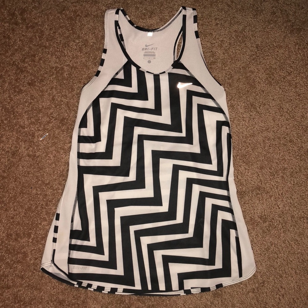 Nike drifit tank
