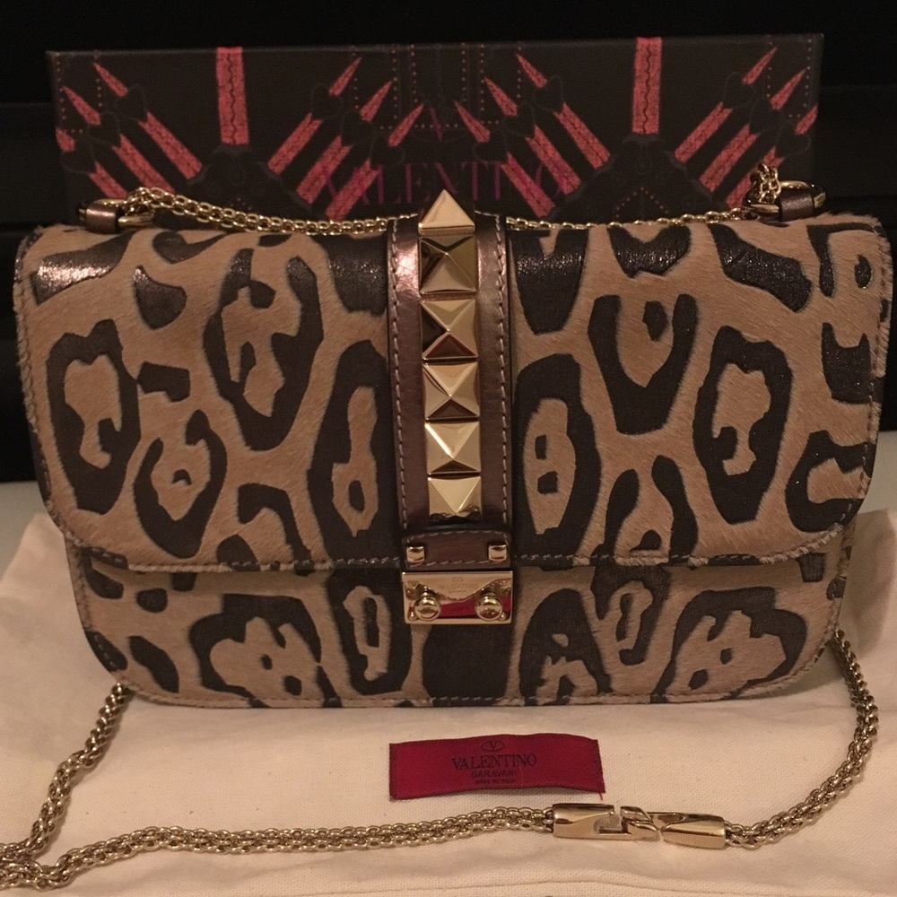 Valentino Glam Lock Rockstud shoulder bag. SALE!!