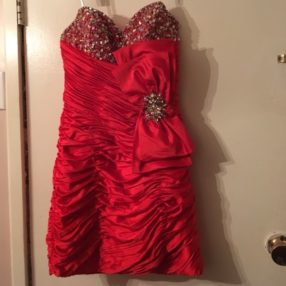 Mac Duggal Couture Prom Dress - Picture 8 of 8