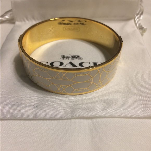 ⭐️⭐️ Coach Bangle🌟⭐️ - Picture 4 of 8