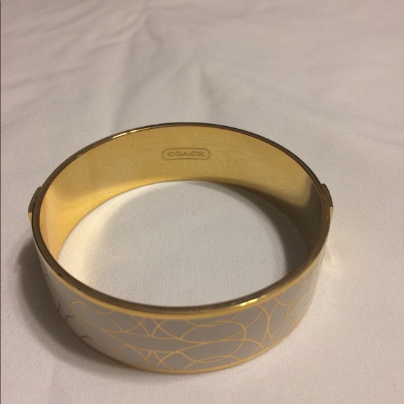 ⭐️⭐️ Coach Bangle🌟⭐️ - Picture 6 of 8