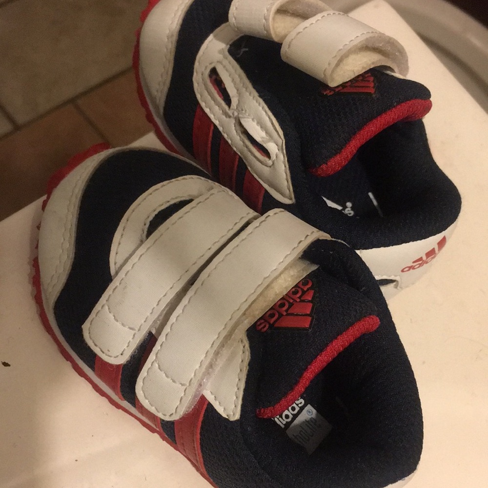 Baby adidas brand new size 3