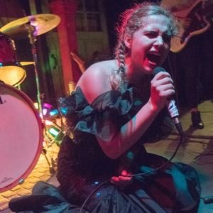 Meet your Posher, Lydia