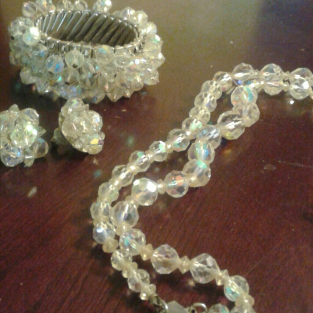 Vintage jewelry set