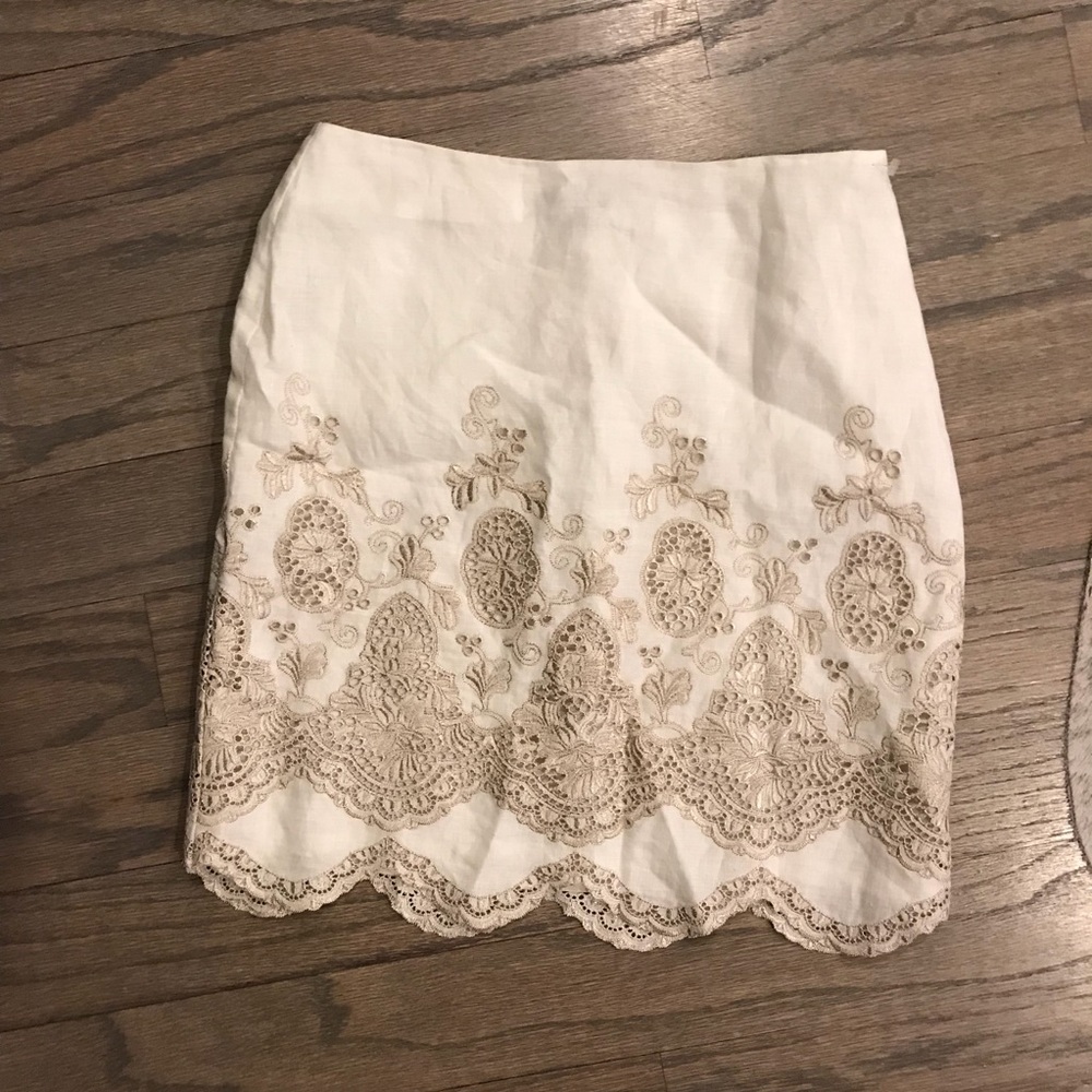 Ann Taylor linen skirt. Never worn.