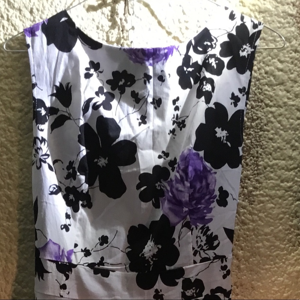 Adorable Dress. Size MED. Dressy casual or Casual!