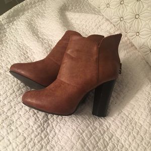 Steve Madden impulse booties