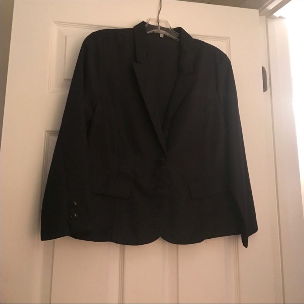 CHARLOTTE RUSSE - Black Blazer
