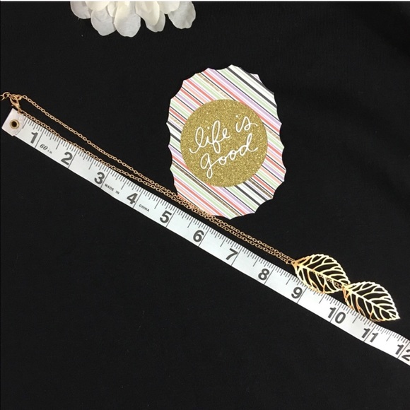 Gold Double Leaf Adjustable Necklace - Picture 3 of 5