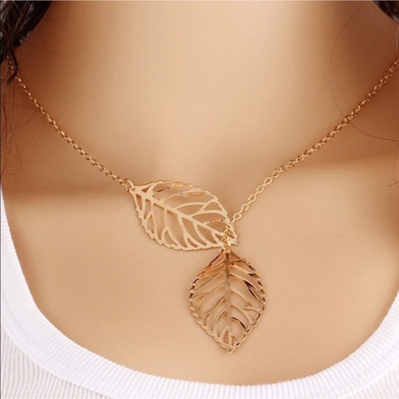 Gold Double Leaf Adjustable Necklace - Picture 5 of 5