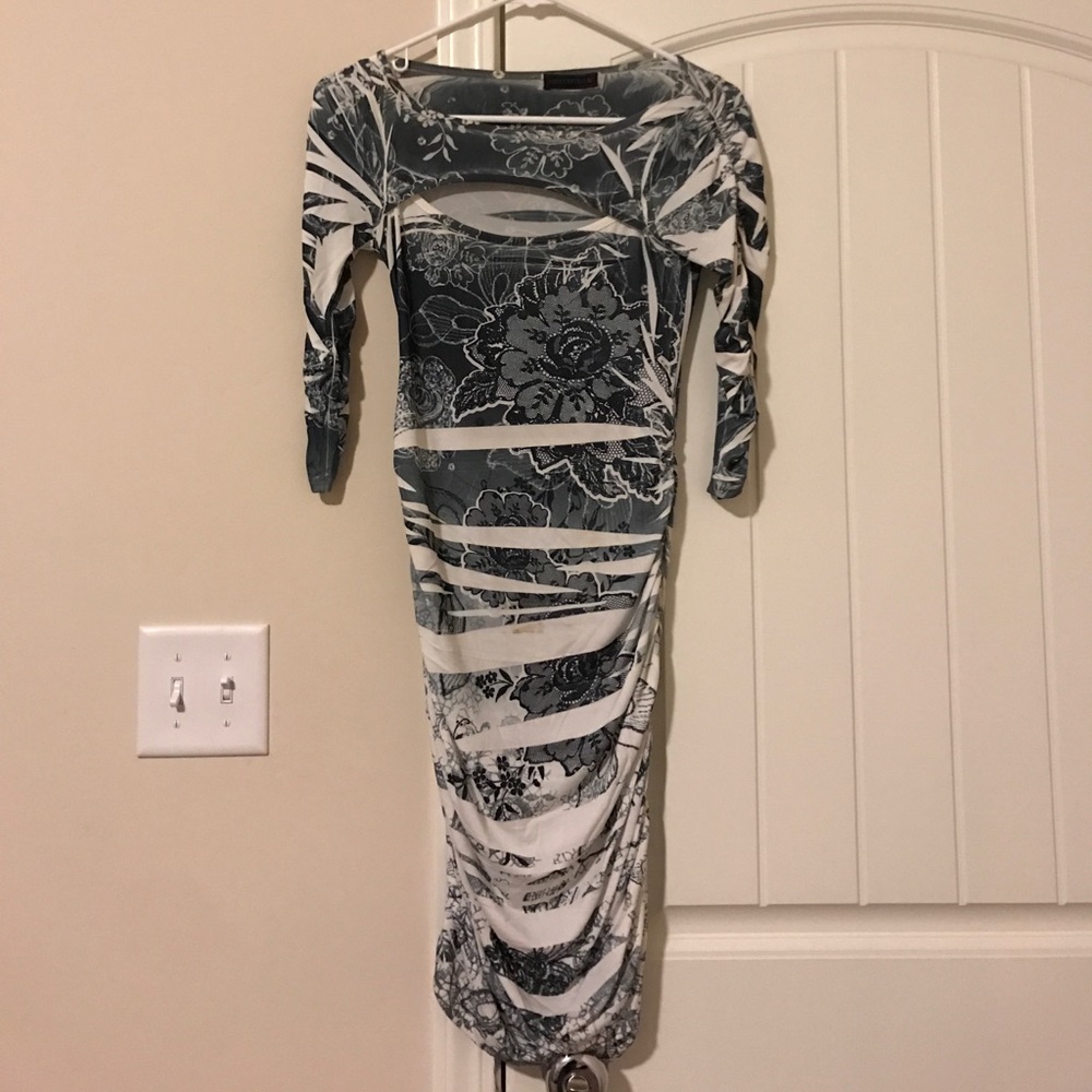 Floral Pattern White/Black Dress!