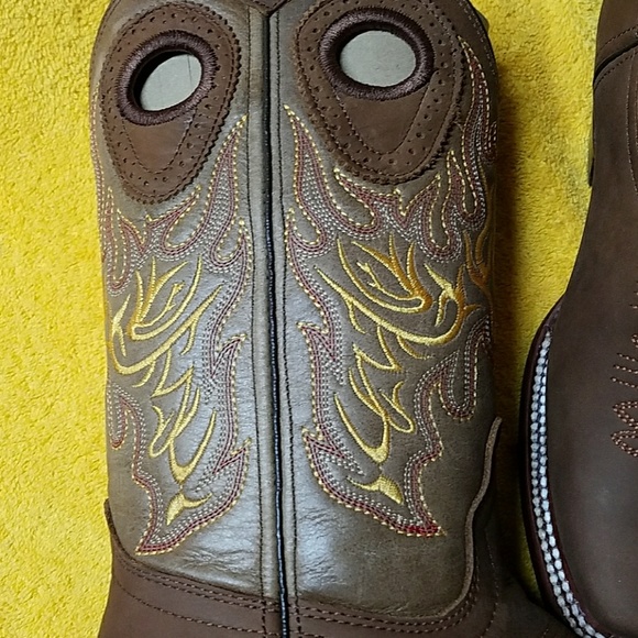 Authentic Leather Cowboy Boots - Picture 5 of 8