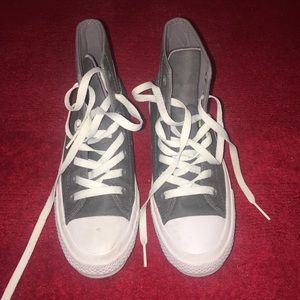 Chuck Taylor converse size 7