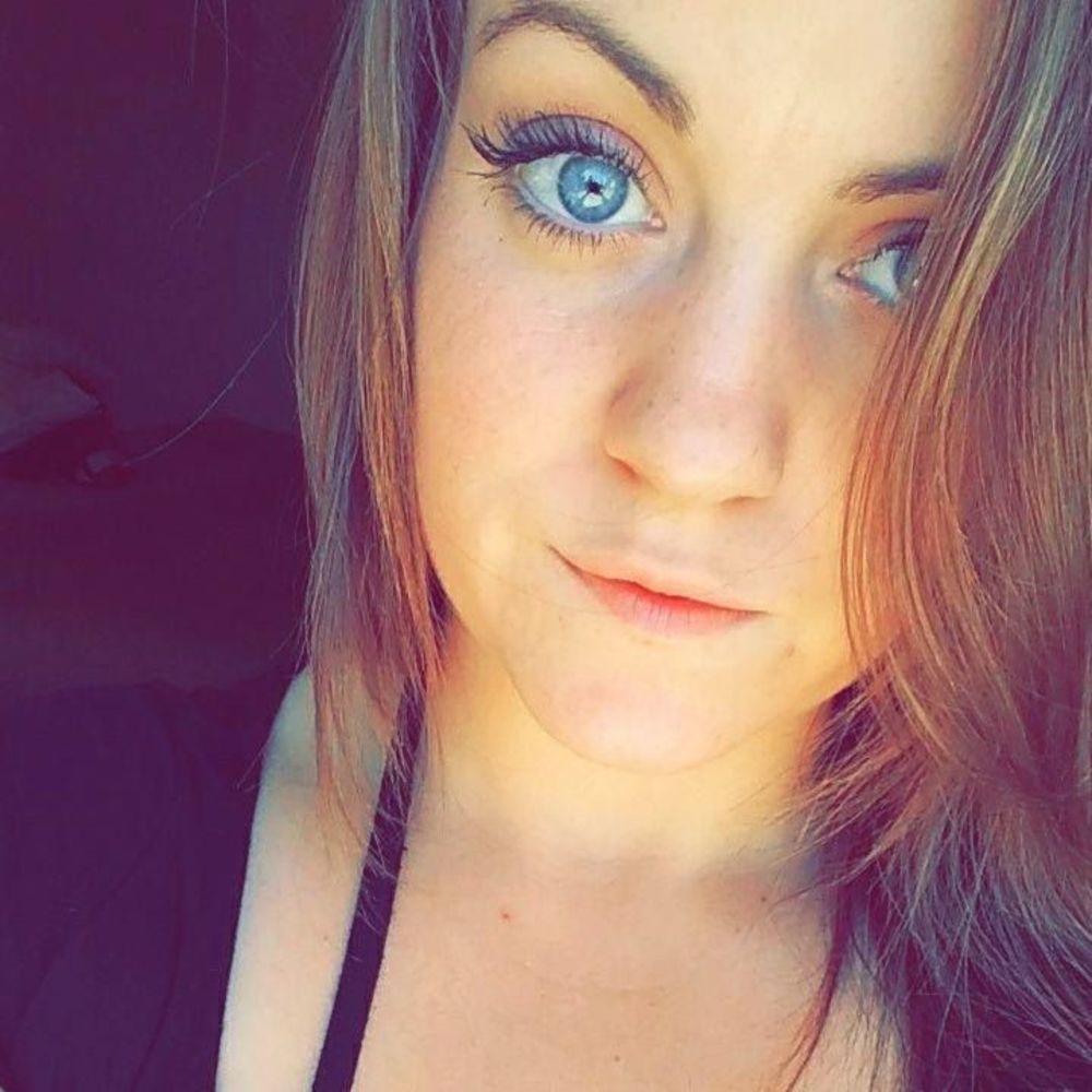 Meet your Posher, Caitlin