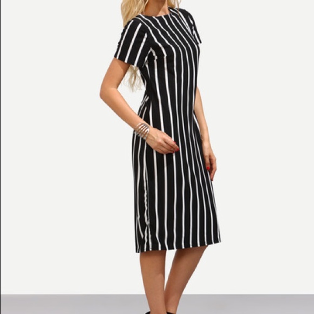 LAST 3‼️BLACK Vertical Striped- Dress - Picture 6 of 8