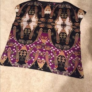 Vince Camuto silky polyester 26”bust 28”Length