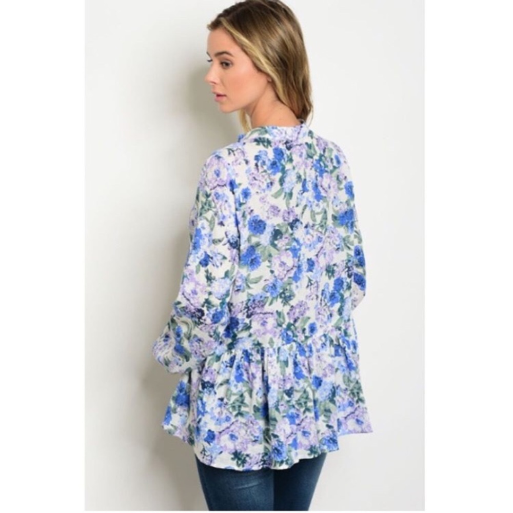 💕Last One!💕Floral Pattern Lightweight Choker Top - Picture 2 of 2