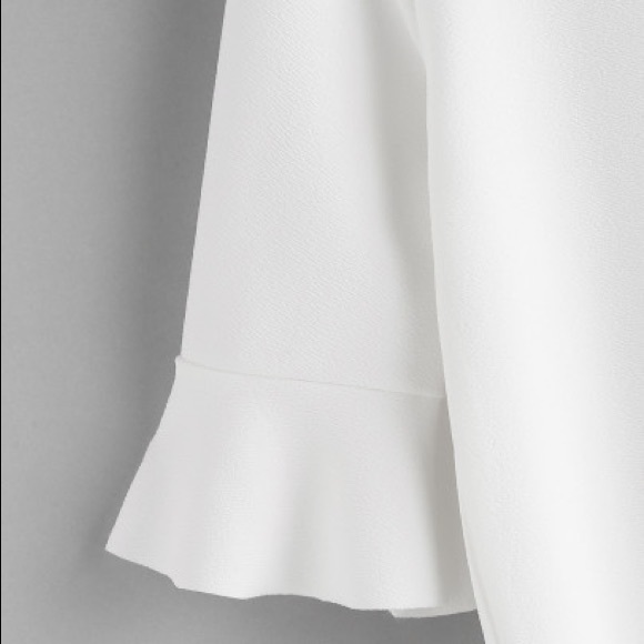 🎉HP 12/17🎉 White Elegant Frill Cuff - Top - Picture 3 of 6