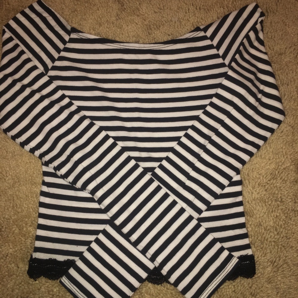 Abercrombie off the shoulder top🌈