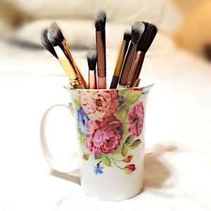 Set of 7 Makeup Brushes