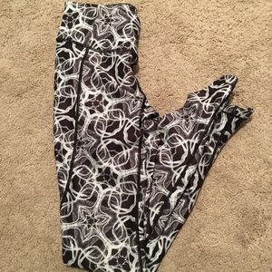 Calia Essential Tight - black and white Size S