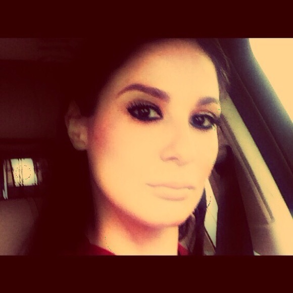 Meet your Posher, Nicki - Picture 1 of 1