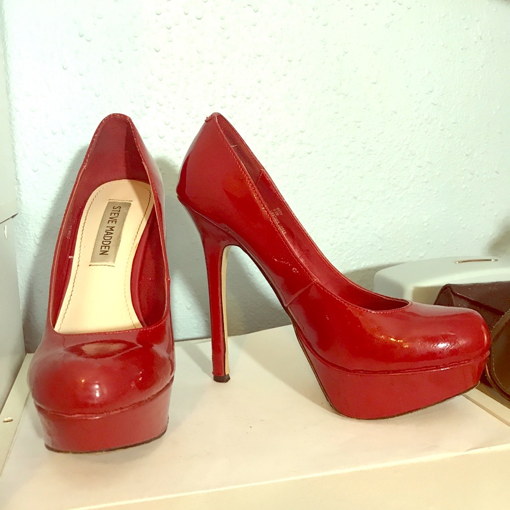 Steve Madden Sexy Red Platform Pumps