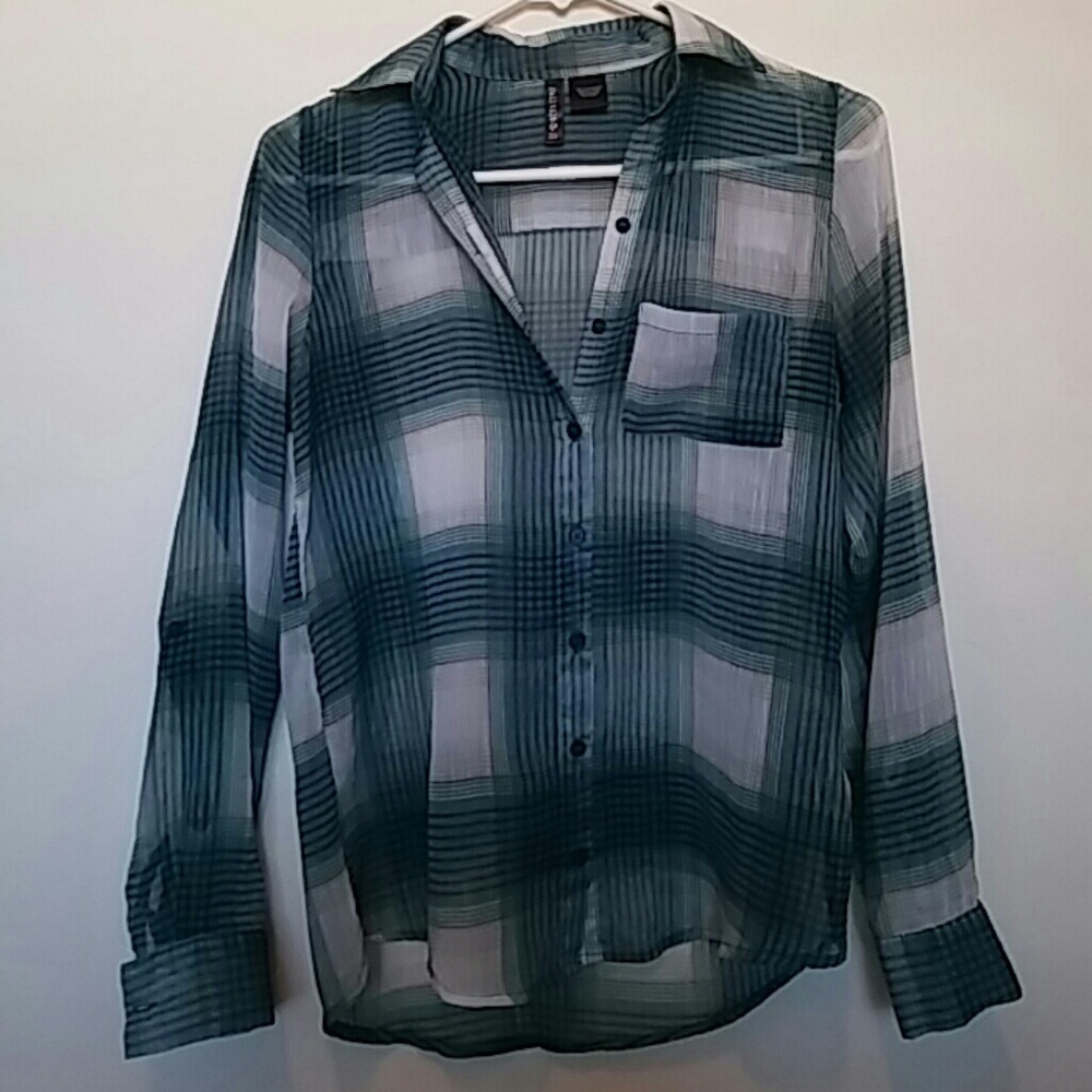 Long sleeve button up