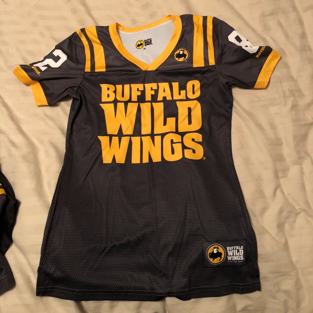 Buffalo Wild Wings workers jersey
