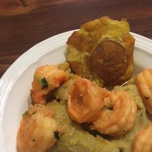 Meet your Posher, Xiomara