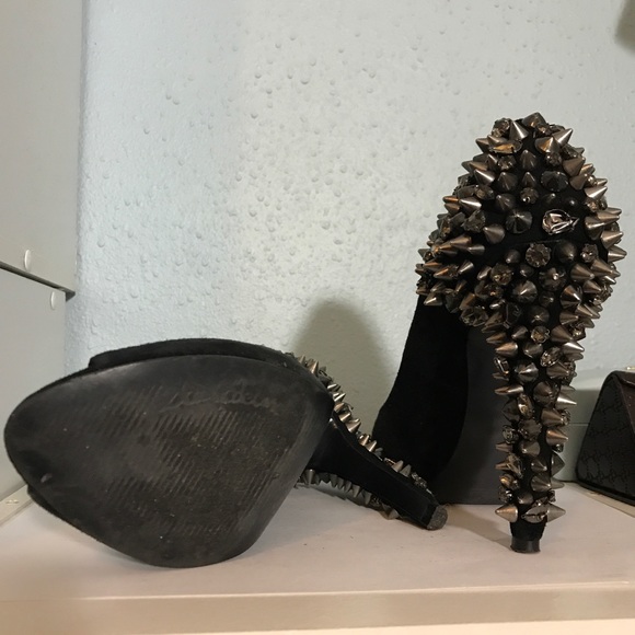 Fancy open toe height heel pumps with studs - Picture 4 of 5