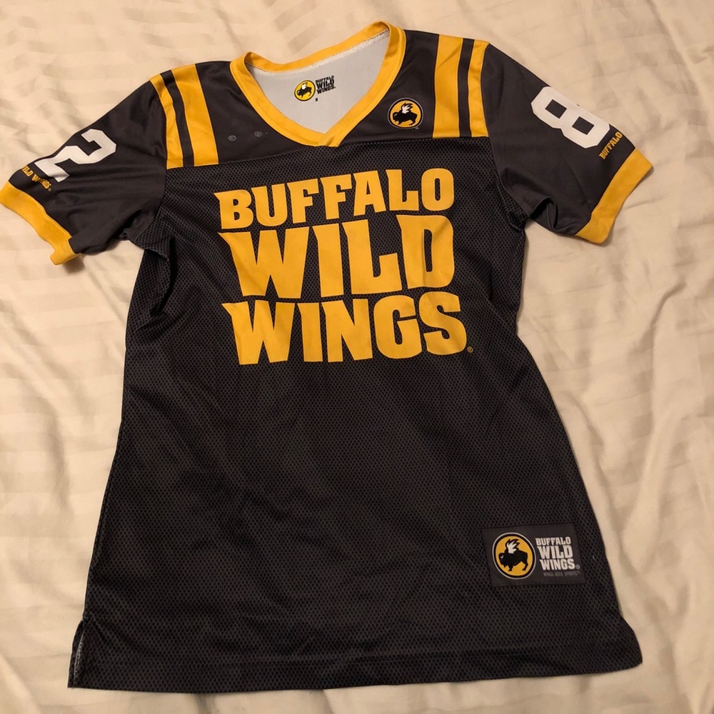 Buffalo Wild Wings worker jersey