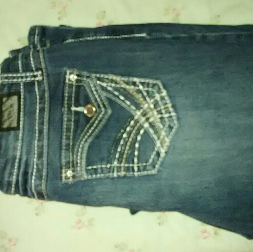 Size 8 Earl Jean Jeans