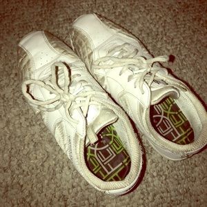 Varsity Used Cheer Shoes