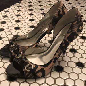 Never worn heels without tags