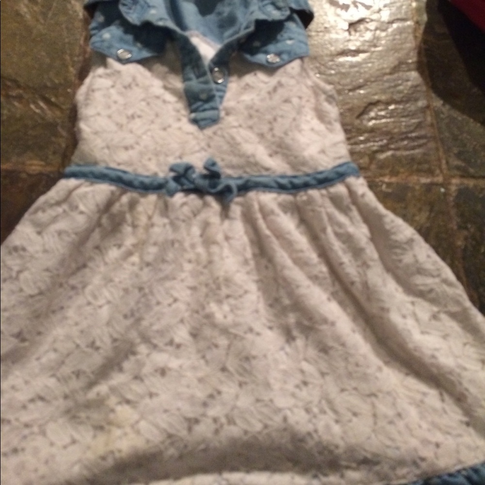 Girls dress