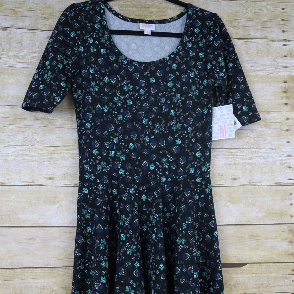 NWT LuLaRoe Nicole New Dress Size Med