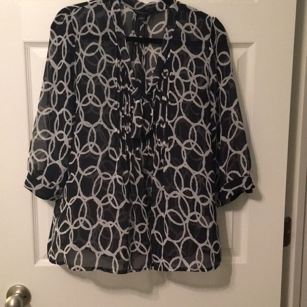 Banana republic navy and white blouse