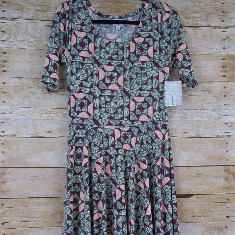 NWT LuLaRoe Nicole New Dress Size LG