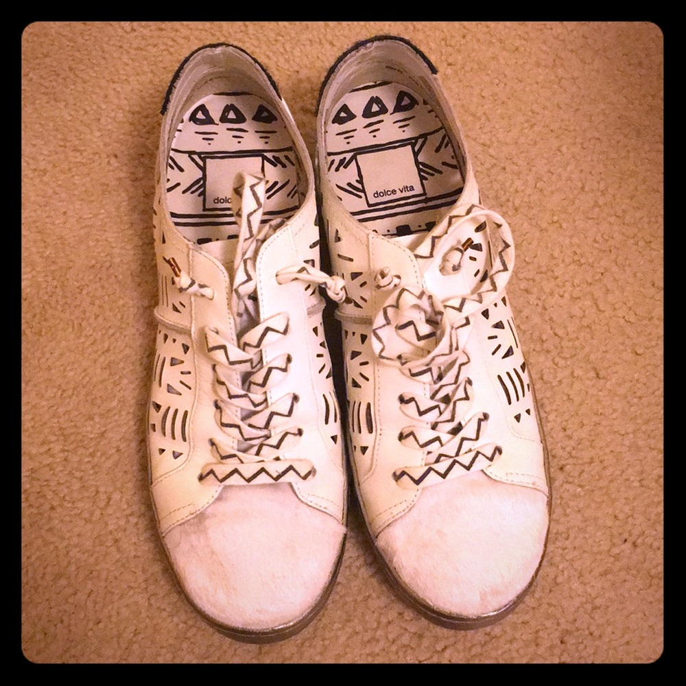 White leather Dolce Vita 8.5 SUPER FLY w/ cut outs