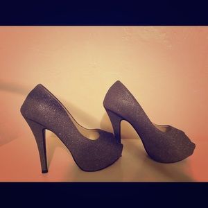Glittered silver pumps