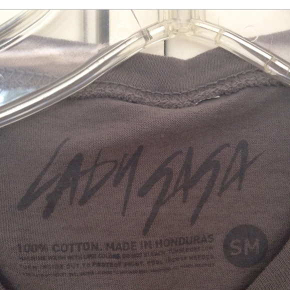 Lady Gaga Tee Shirt - Picture 2 of 2