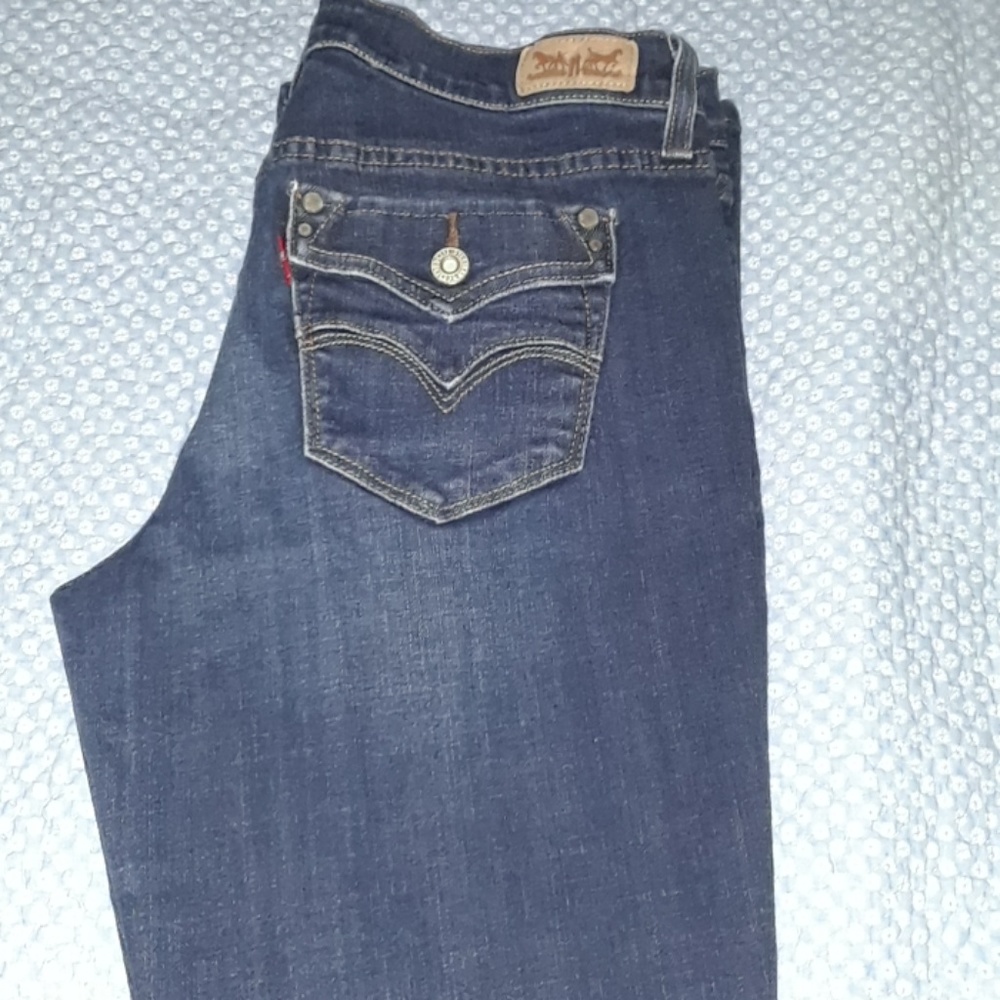 Levi's