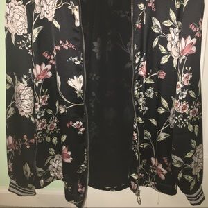 Satin floral bomber!! 😍