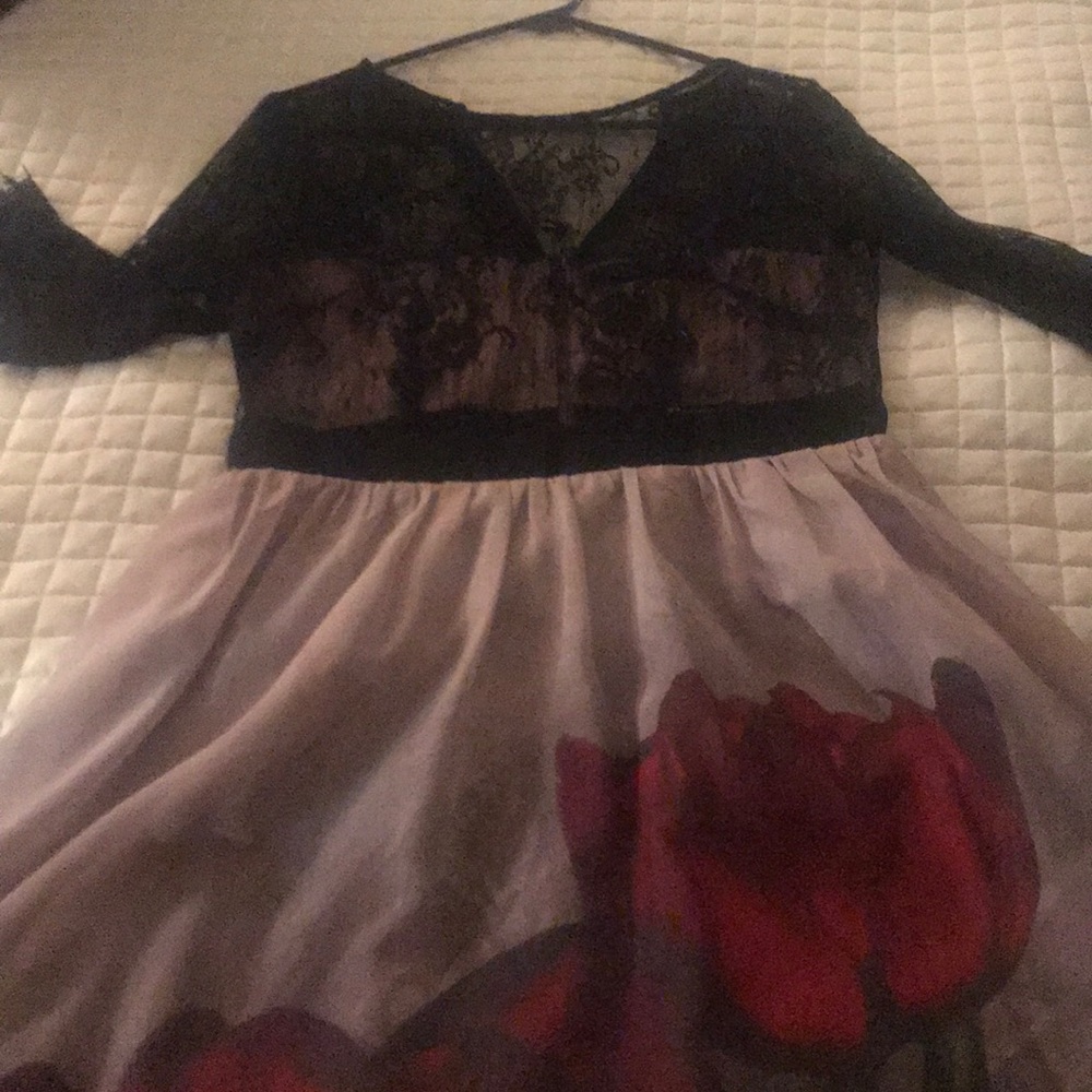 Unique dress . Lace top floral skirt.❤️