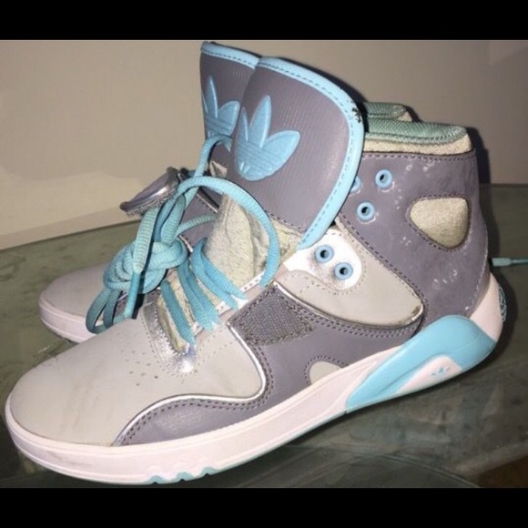 Women Adidas - Picture 2 of 4