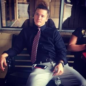 Meet your Posher, Travis