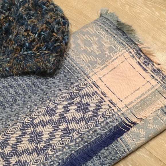 Super Soft Blanket Scarf - Picture 2 of 4