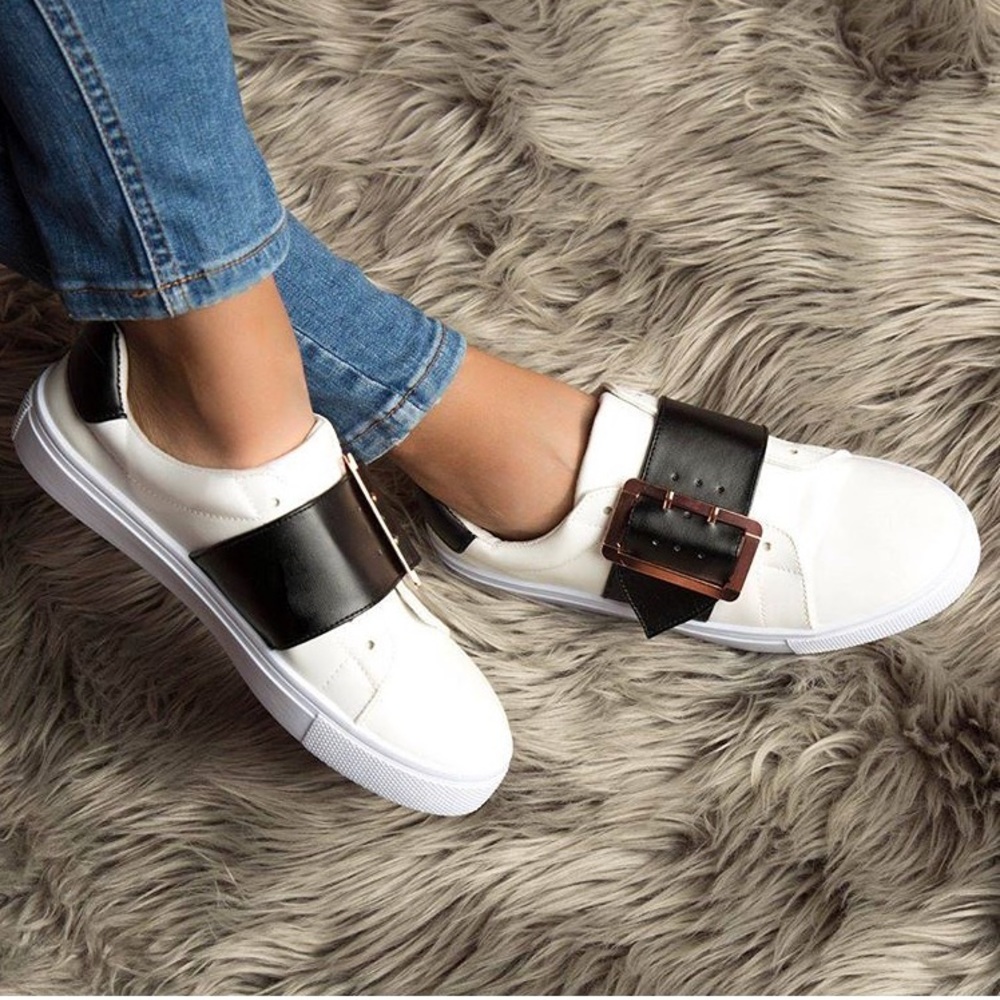 NWT. White buckle sneaker - Picture 2 of 8