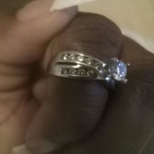 Silver stimulated diamond ring